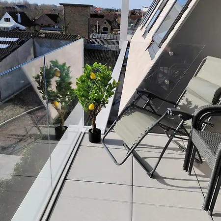 Luxury With Pool & Parking *