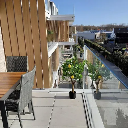 Luxury With Pool & Parking