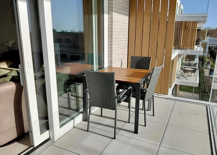 Luxury With Pool & Parking