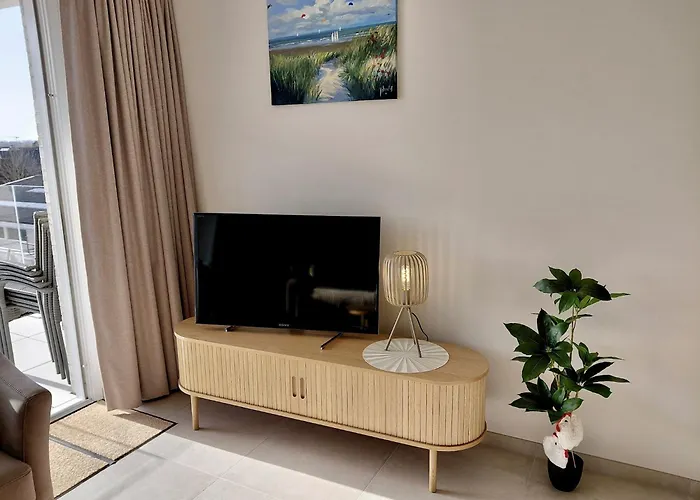 Luxury With Pool & Parking Apartment Nieuwpoort