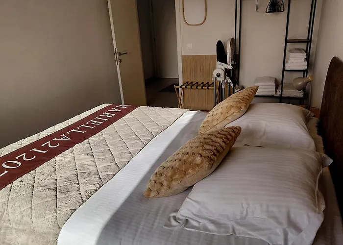 Luxury With Pool & Parking *