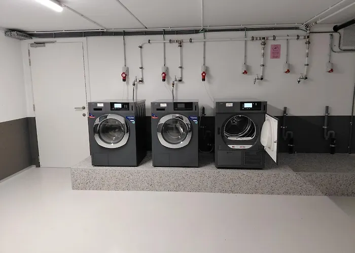 Apartment Luxury With Pool & Parking *